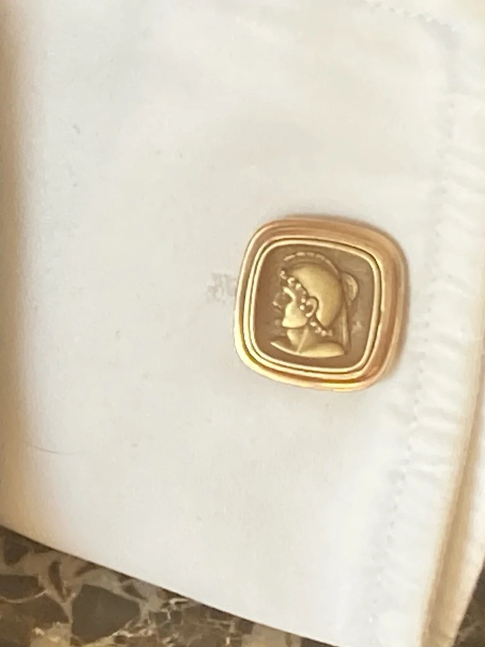 Krementz Roman Warrior Athena Cufflinks Vintage Art Deco Gold Tone Square